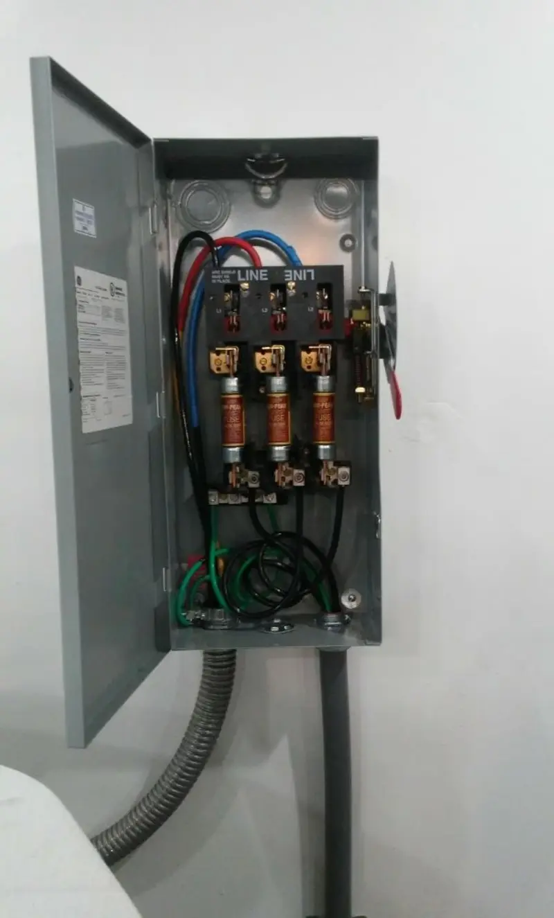 Three-phase disconnect switch installed for Smoke Detector Installation in Mullica